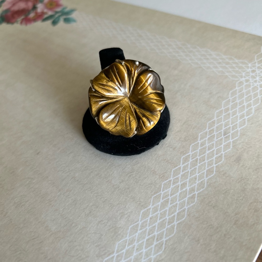 Adjustable tigers eye flower ring